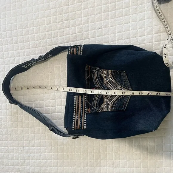 Upcycled Sling bag / shoulder bag / tote bag - Picture 6 of 10
